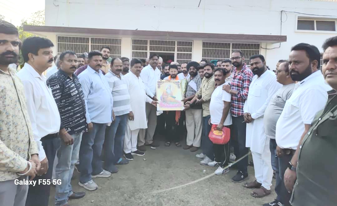 डॉ. रवजोत को मंत्री बनने पर सम्मानित किया गया